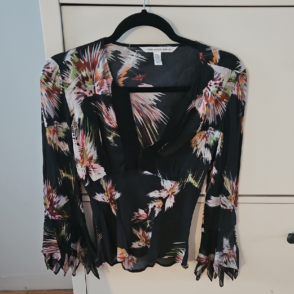 Diane Von Furstenberg Vintage Boho Black Silk Floral Top Sz 4 Y2K